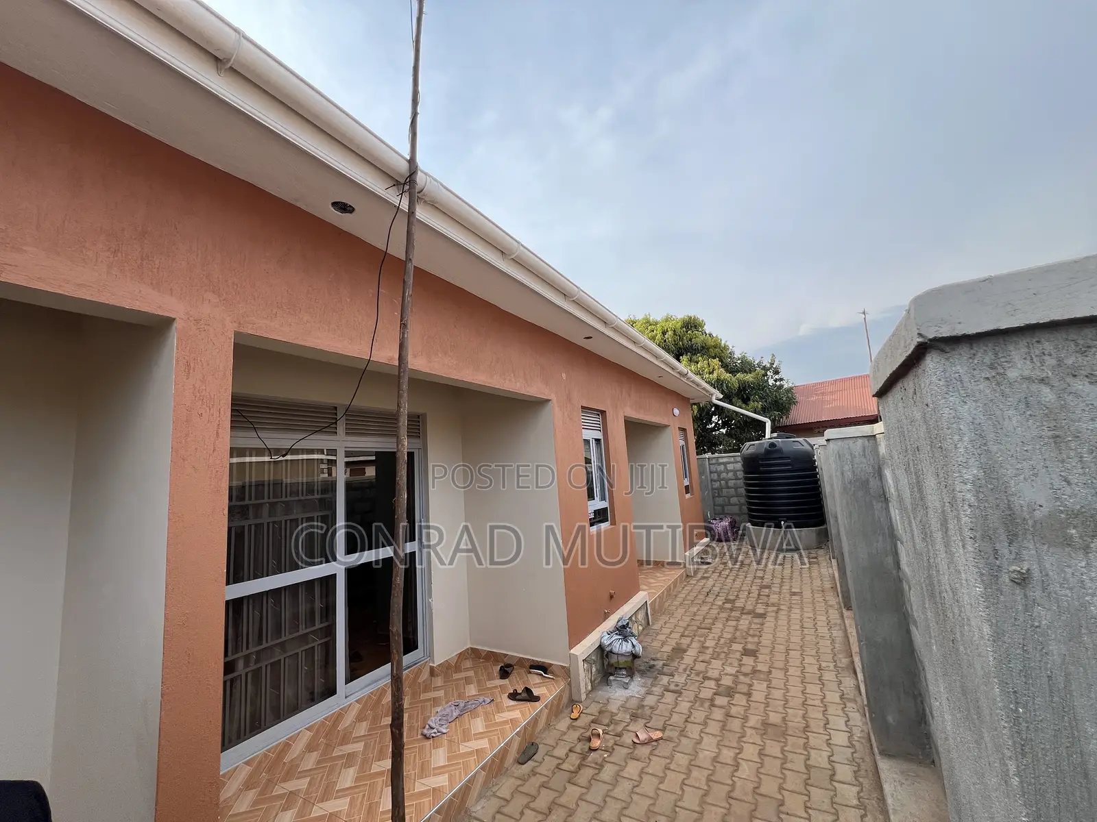1bdrm Apartment in Central Division for sale