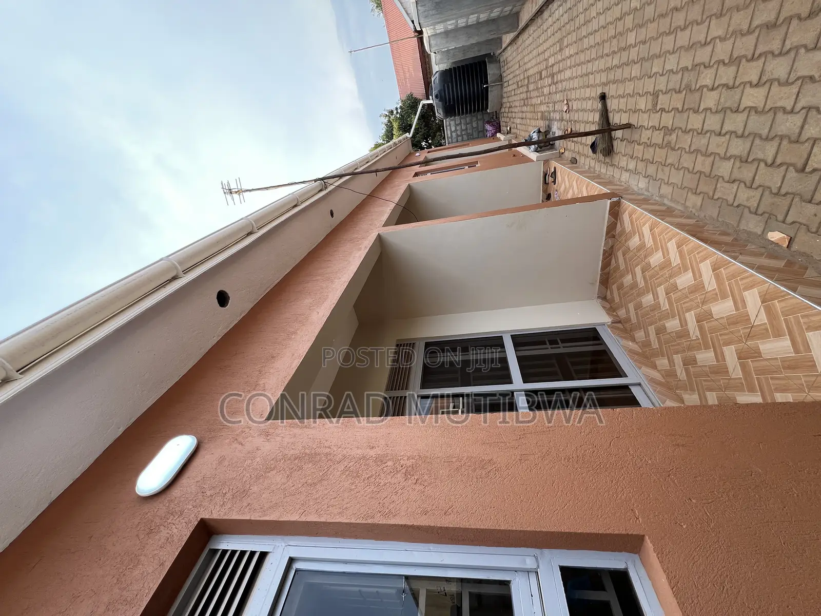1bdrm Apartment in Central Division for sale