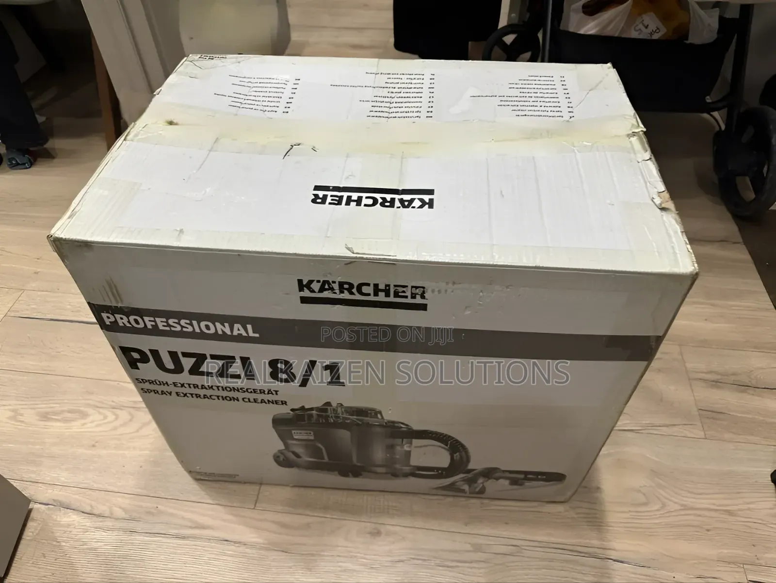 German KÄRCHER Professional Puzzi 8 Spray Extraction Cleaner