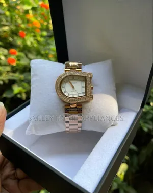 Orsga Ladies' C Shaped Wrist Watch