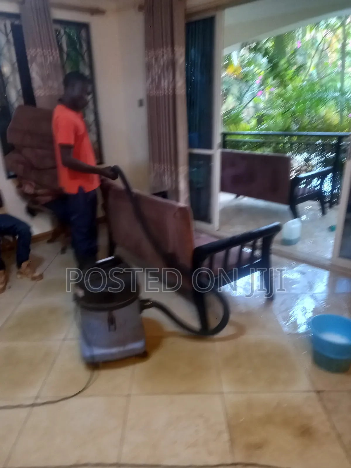 Sofa Set Cleaning