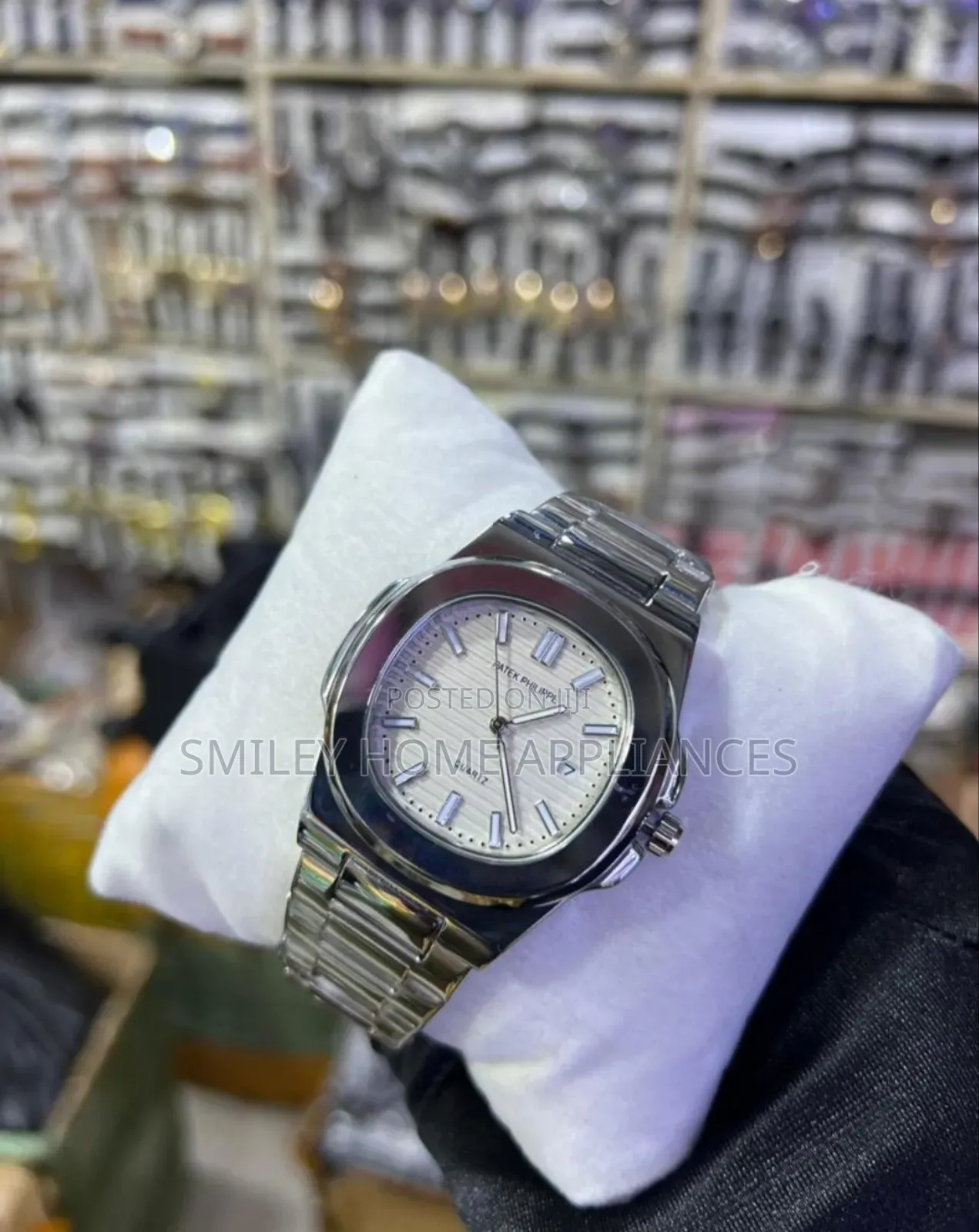 Patek Philippe Wrist Classy Analog Watch Silver White
