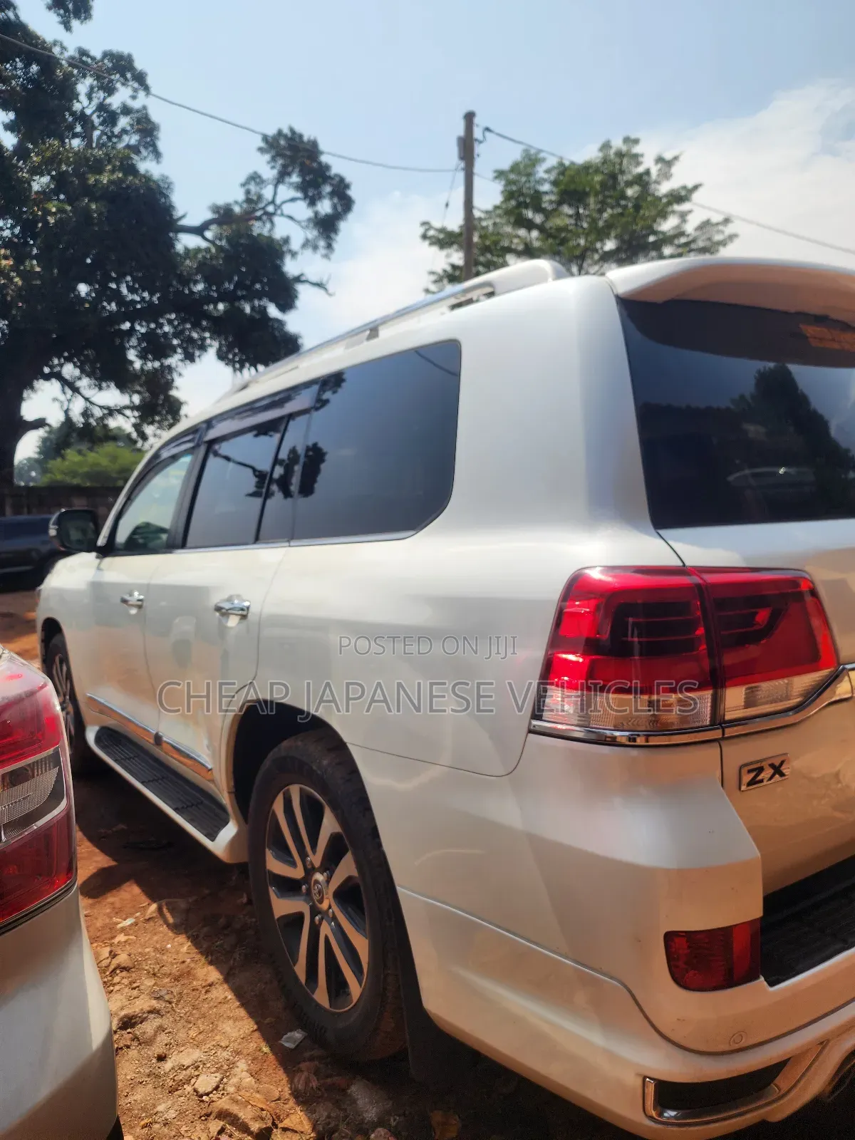 Toyota Land Cruiser 4.6 V8 ZX 2016 White