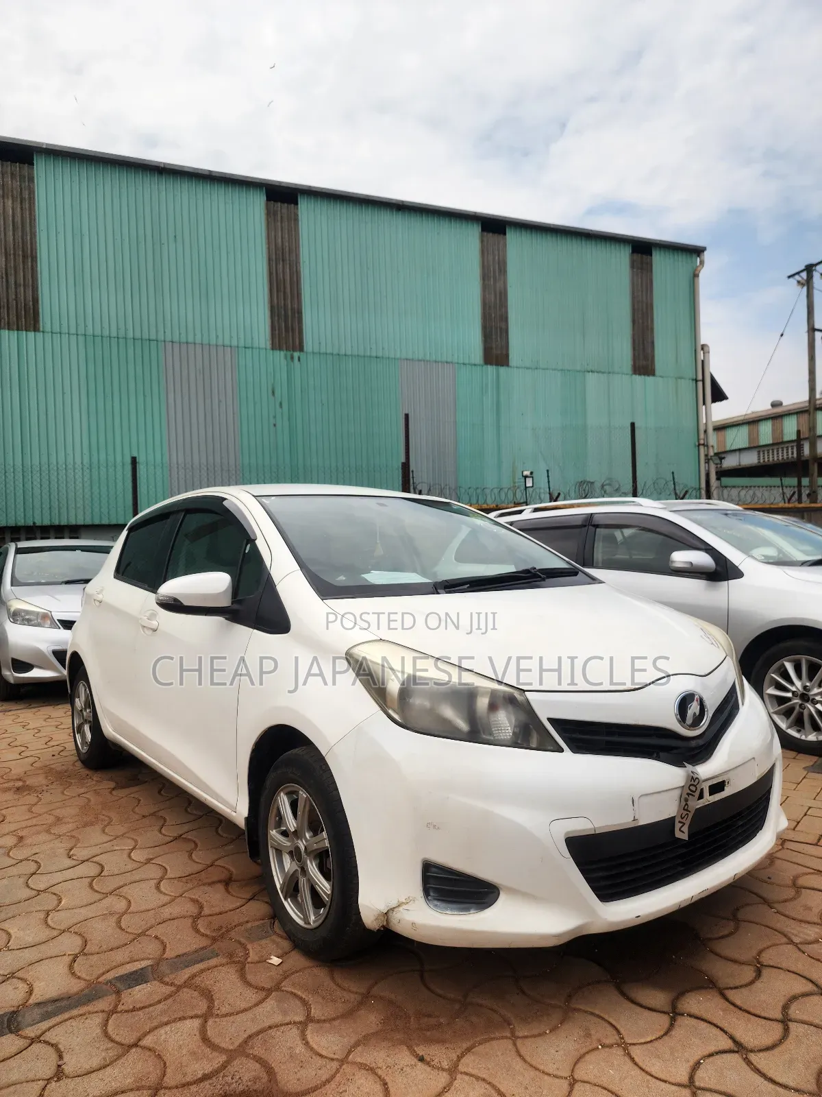Toyota Vitz 1.0 FWD 5dr 2012 White
