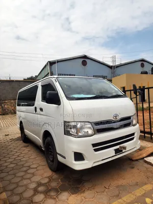 Photo - Toyota HiAce 2012 White
