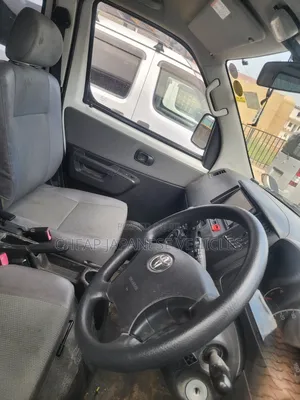 Toyota TownAce 2012 White