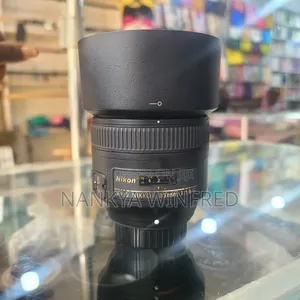 Af-S Nikkor 85mm 1:1.8G