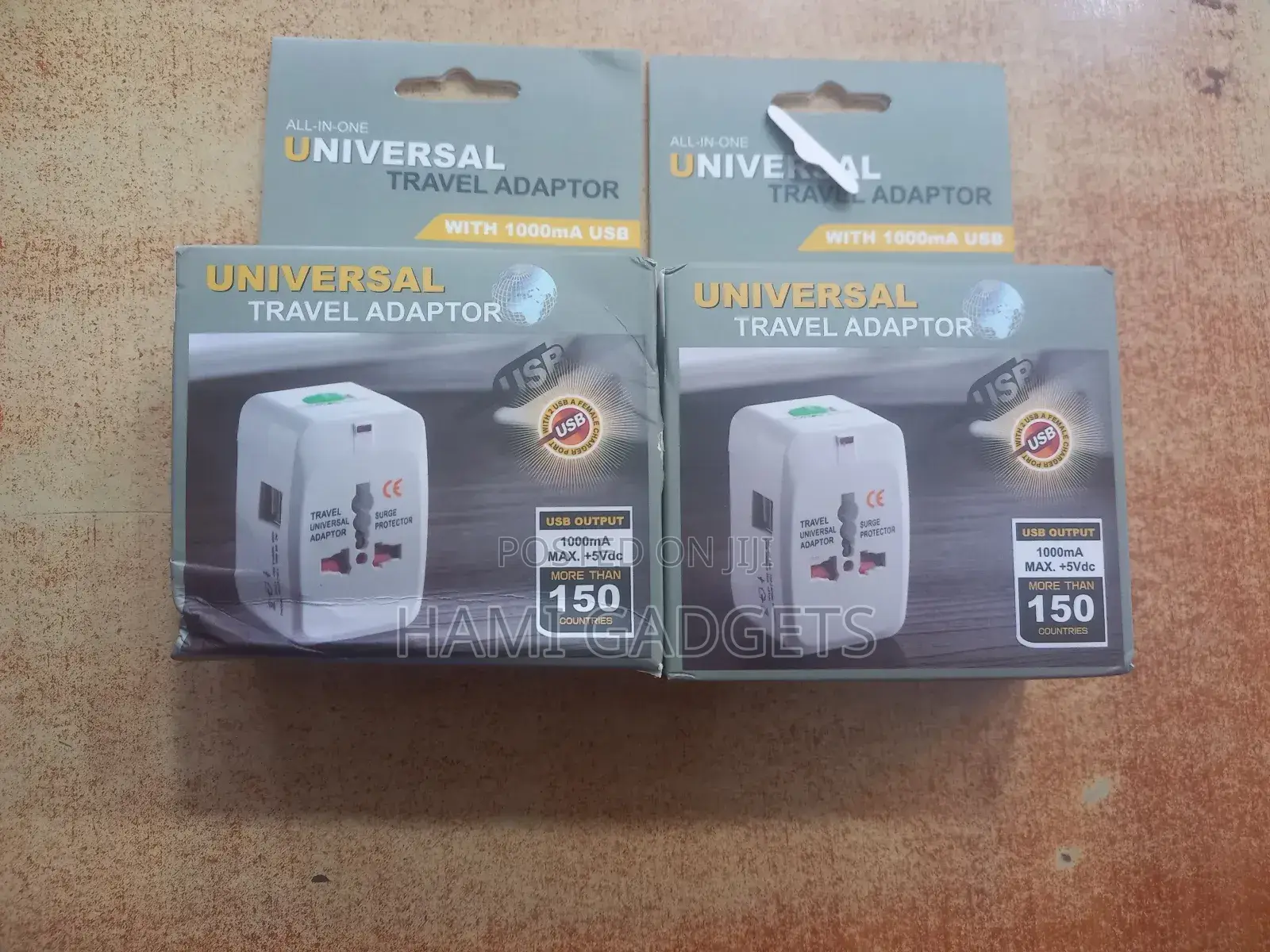 Universal Travel Adaptor USB Output
