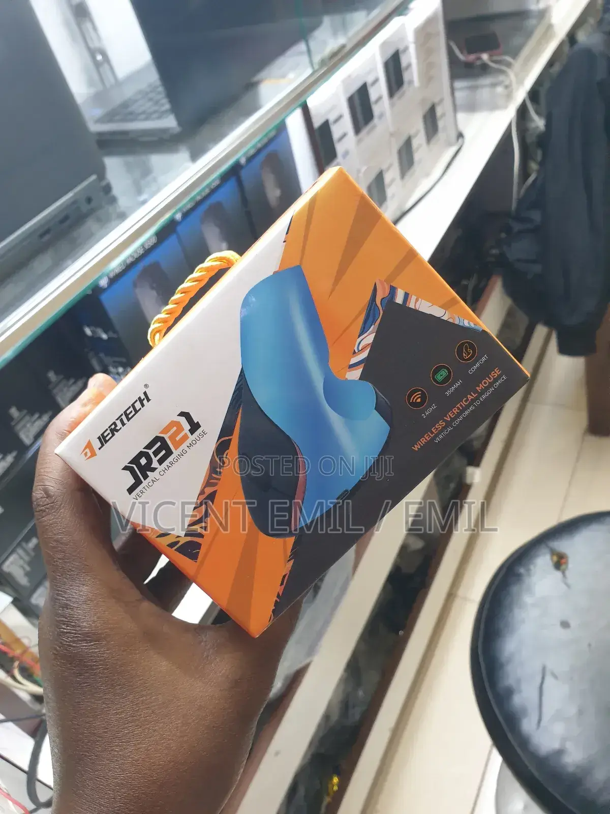 Vertical Charging Wireless Gaming Mouse Jertech