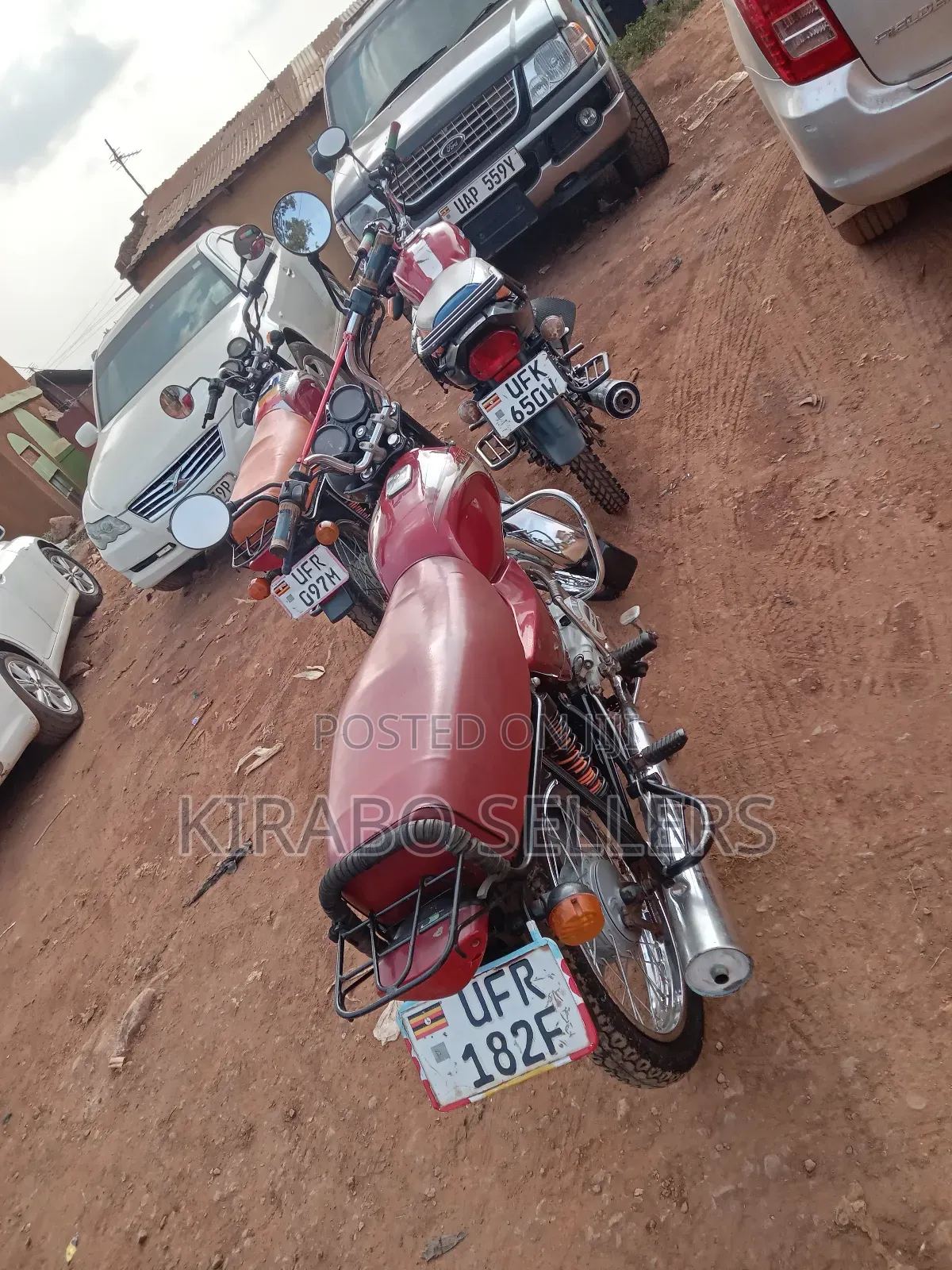 Bajaj Boxer 100 2023 Red
