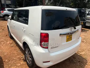 Toyota Corolla Rumion 2008 White