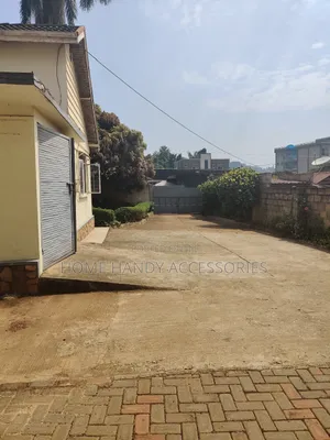 4bdrm Bungalow in Makindye for rent