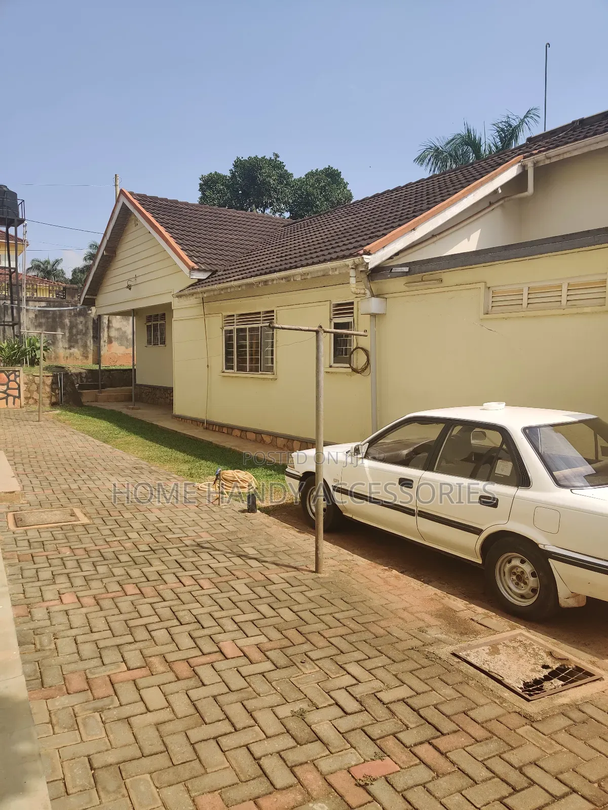 4bdrm Bungalow in Makindye for rent