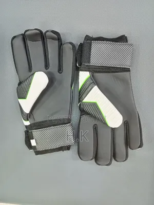 Adidas Predator Pro Goalkeeper Gloves.
