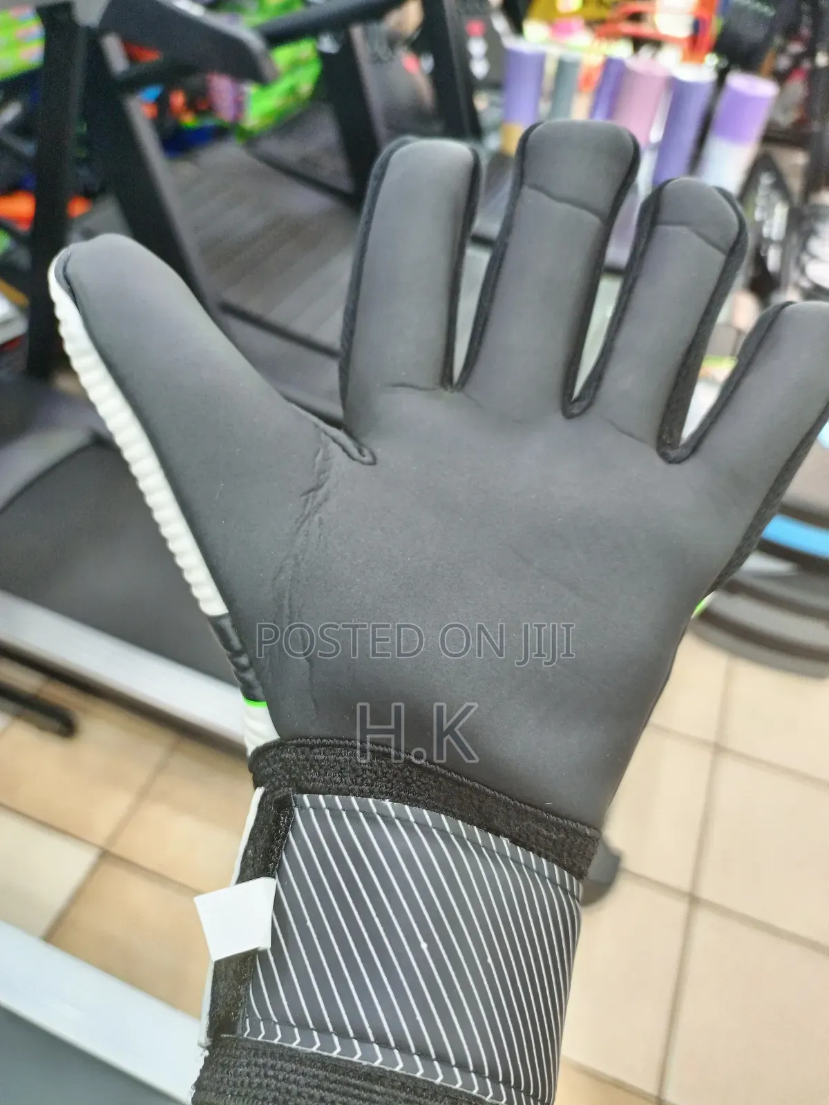 Adidas Predator Pro Goalkeeper Gloves.