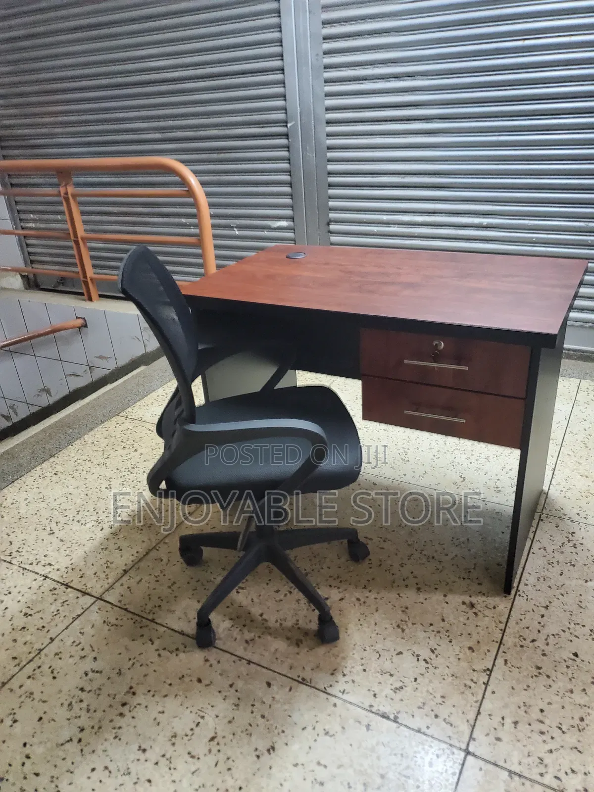 High Quality Office Chair and Office Desks