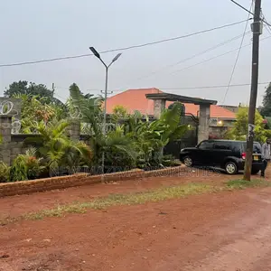 Very Nice Guest House on Quicksale Heart of Mityaana Town
