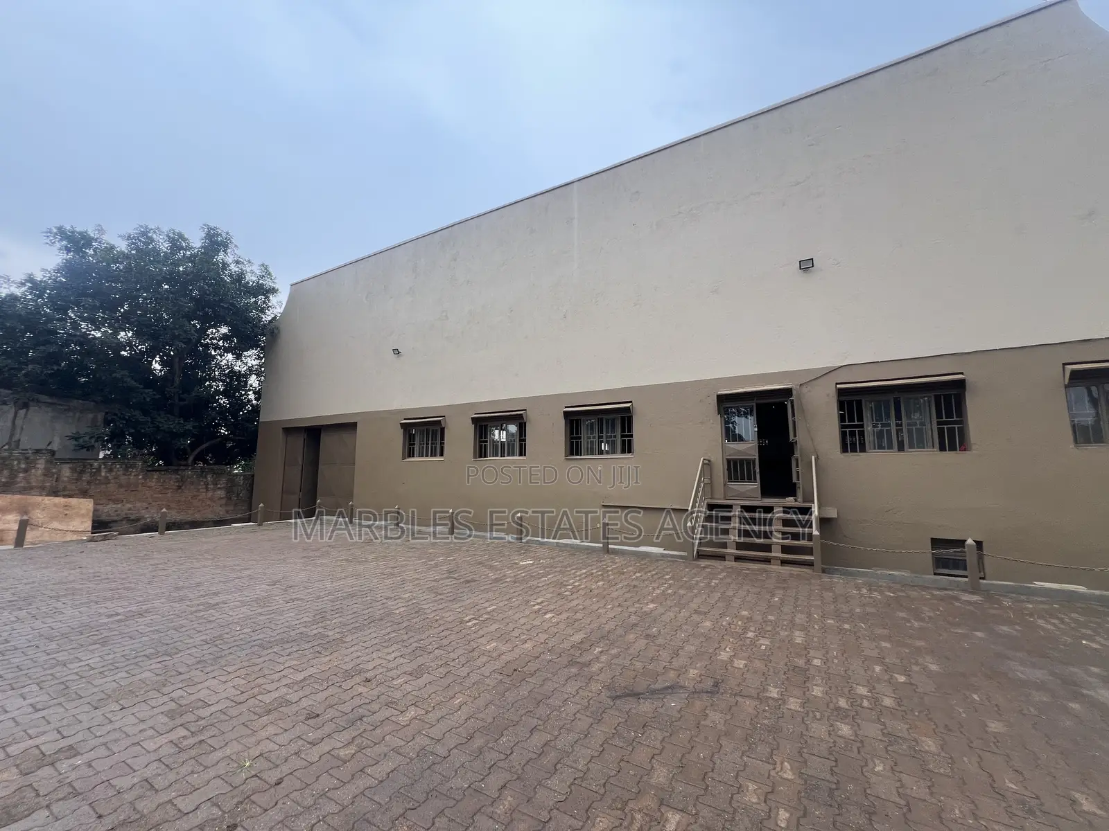 Warehouse in Kyambogo 1720sqms