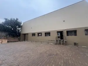 Warehouse in Kyambogo 1720sqms