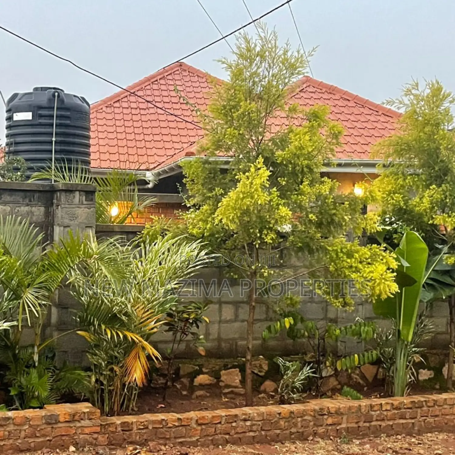 Very Nice Guest House on Quicksale Heart of Mityaana Town