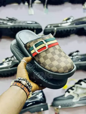 Accurate Sandals