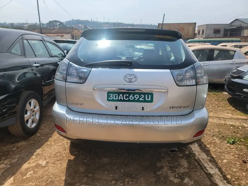 Toyota Harrier 2.4 2011 Silver