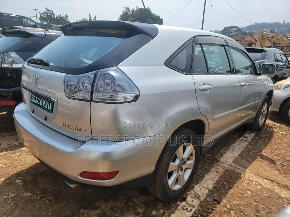 Toyota Harrier 2.4 2011 Silver