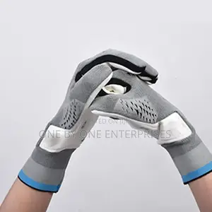 Soccer Goalie Gloves Goalkeeper Gloves High Quality