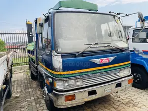 Hino Tipper