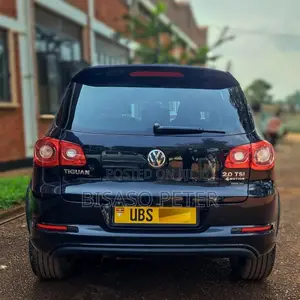 Volkswagen Tiguan 2011 Black