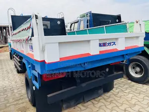 Isuzu Tipper 6HE1