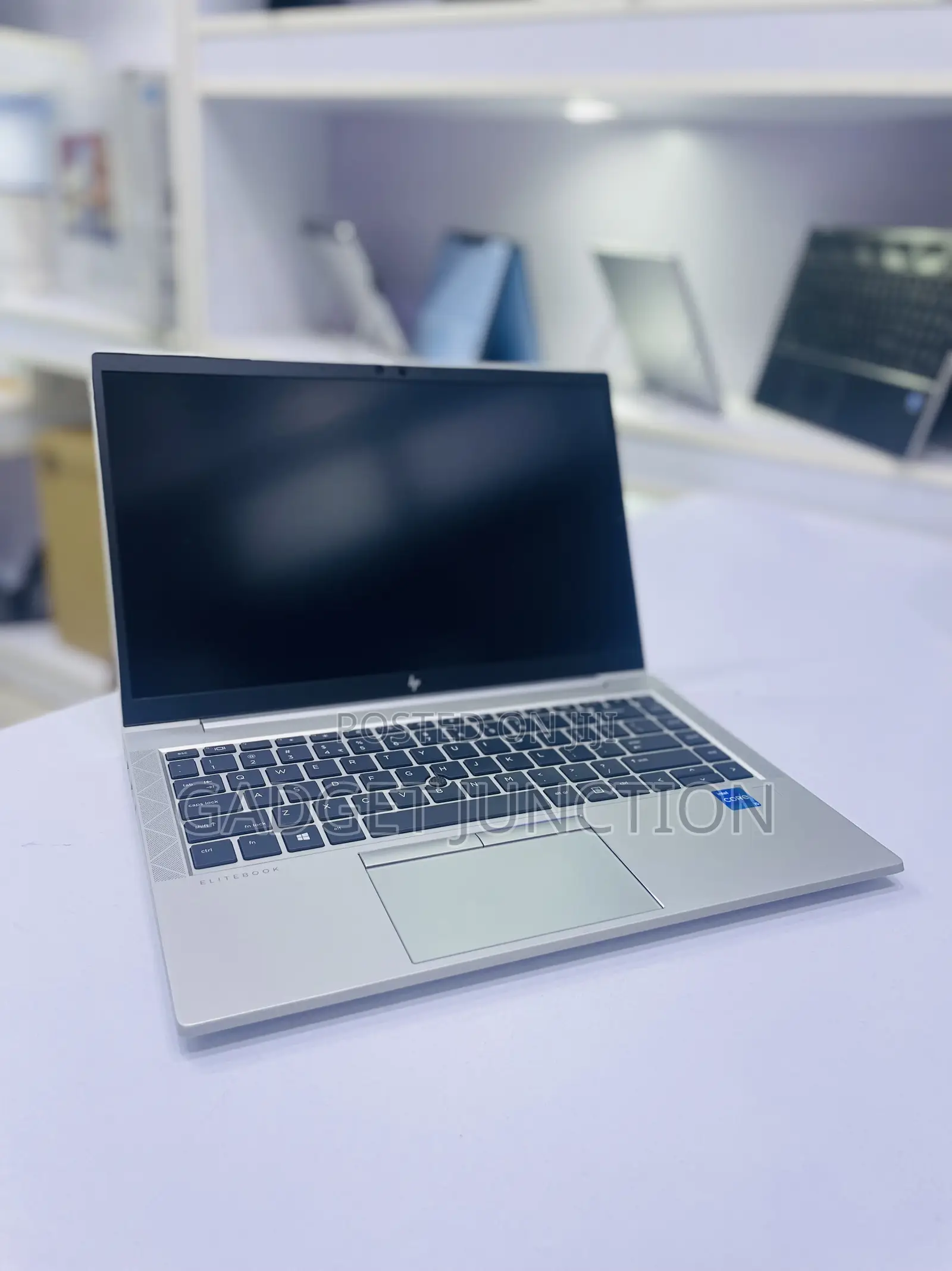 New Laptop HP EliteBook 840 G8 8GB Intel Core I5 SSD 512GB