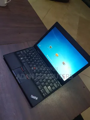 Laptop Lenovo ThinkPad X130e 4GB Intel Core 2 Duo HDD 250GB