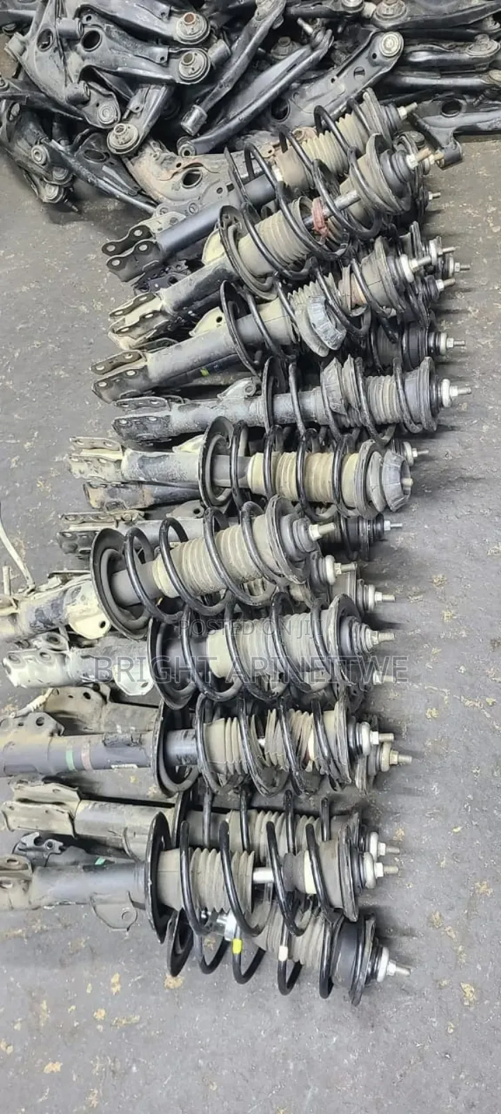 Shock Absorbers for All Saloon and SUV Cars.