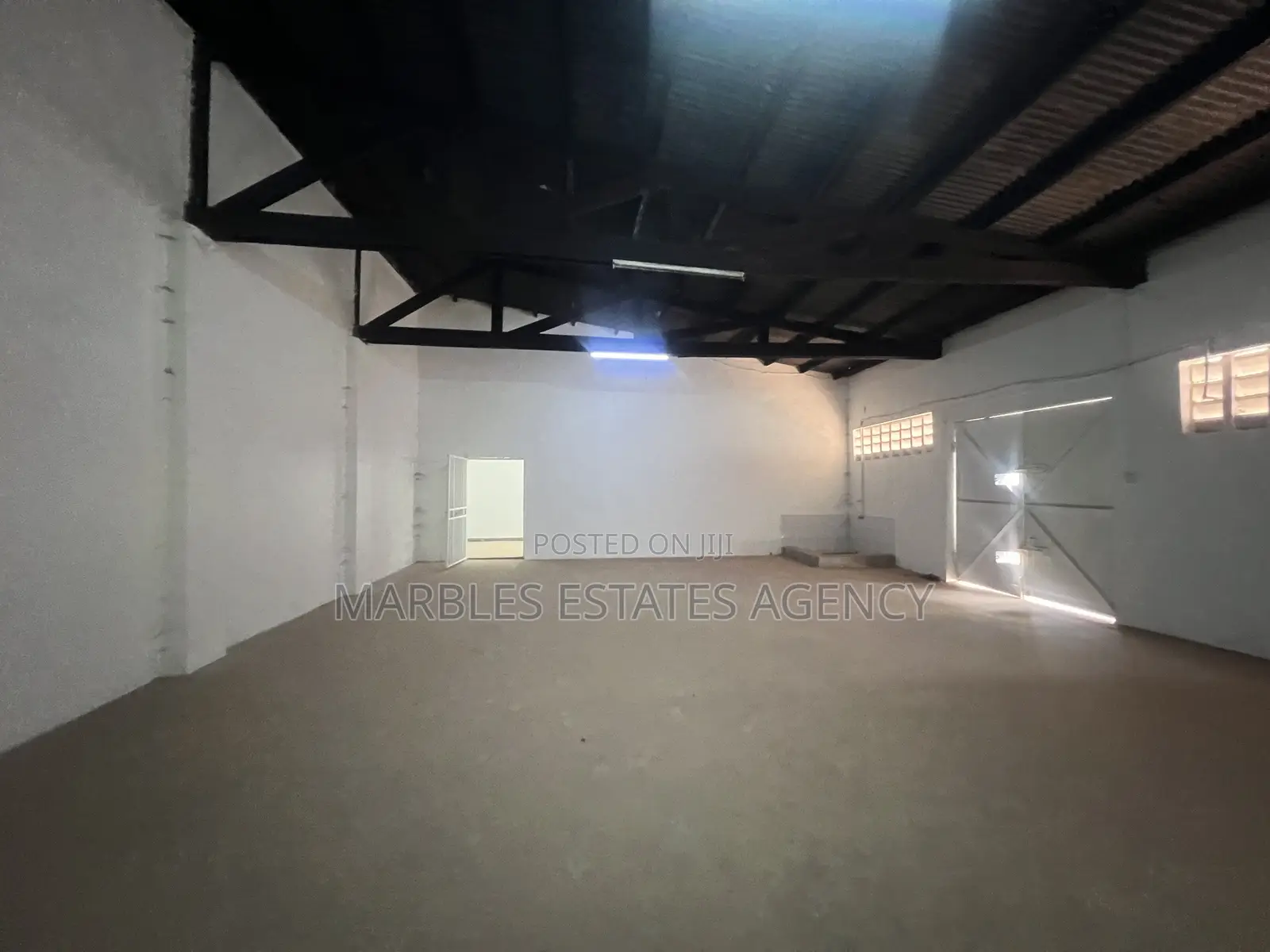 Warehouse for Rent 211sqms