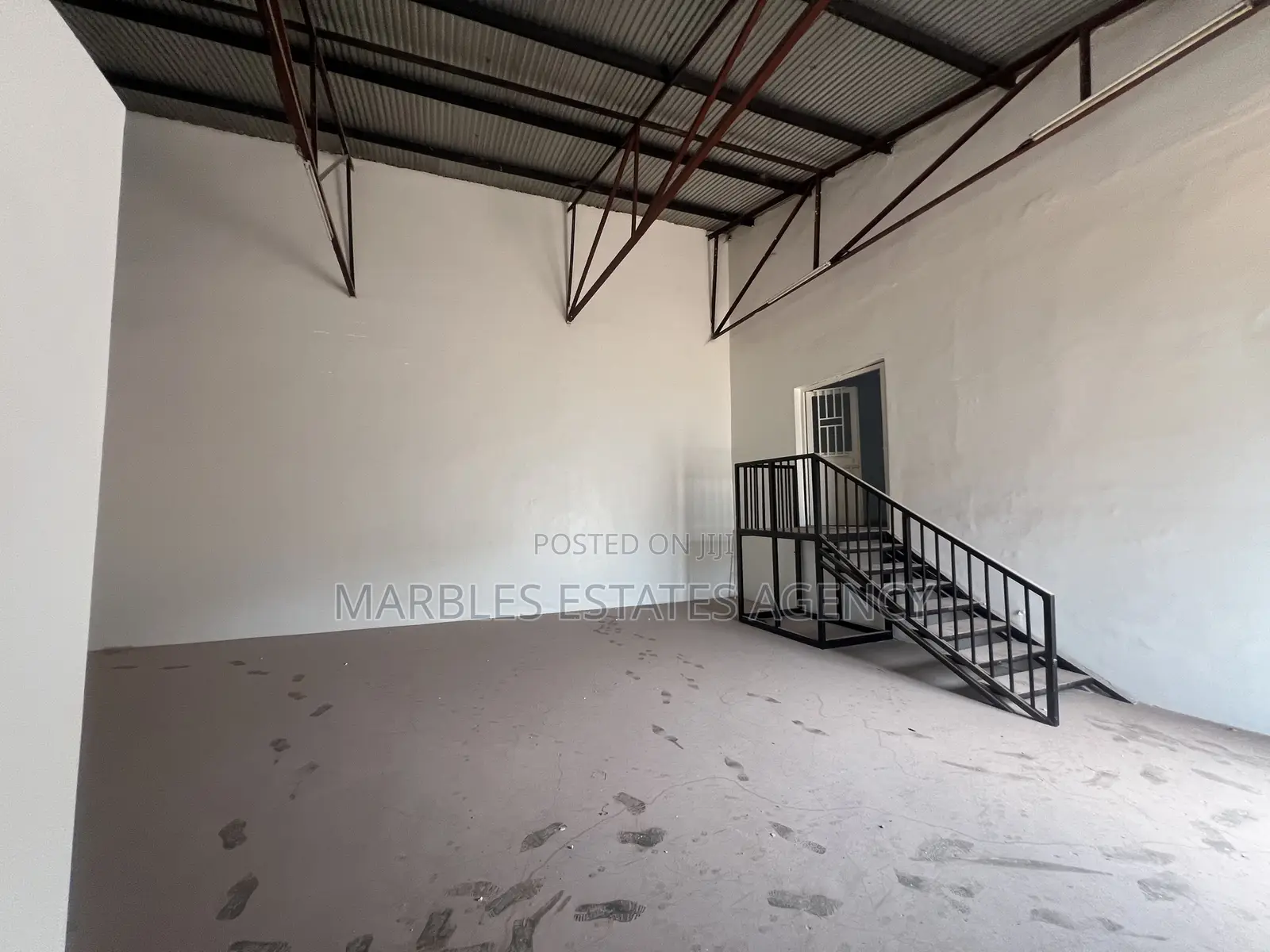 Warehouse for Rent 211sqms