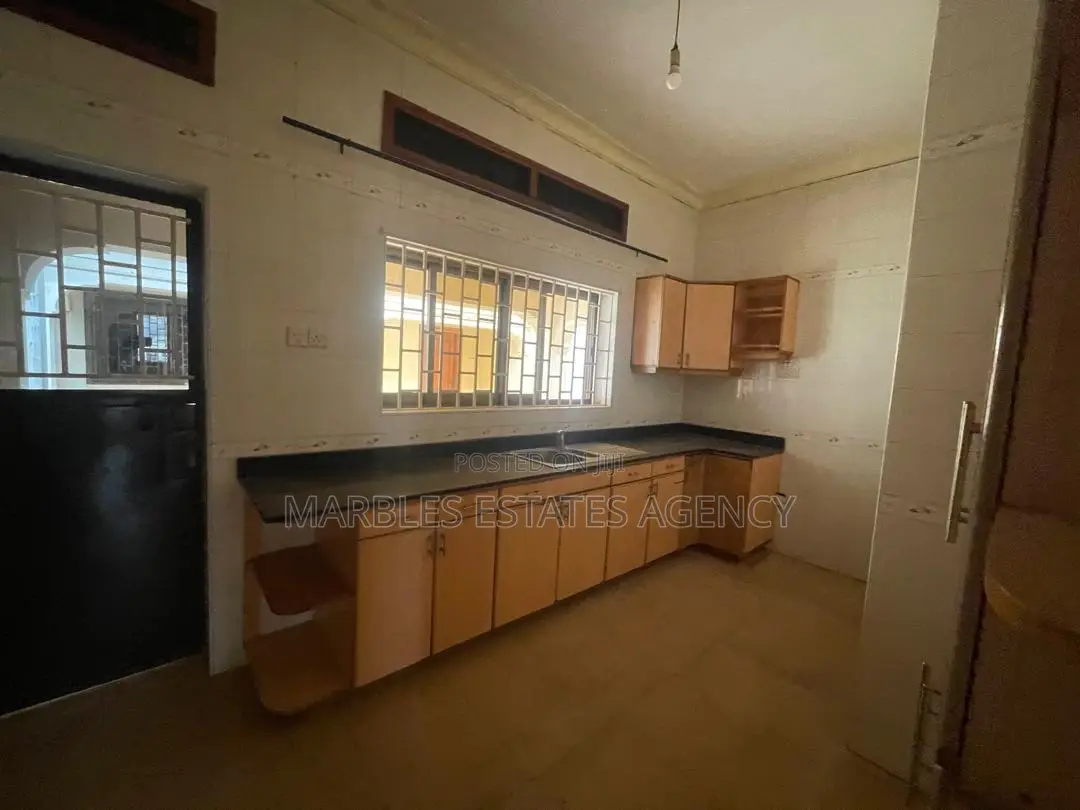 3bdrm Bungalow in Naguru, Central Division for rent
