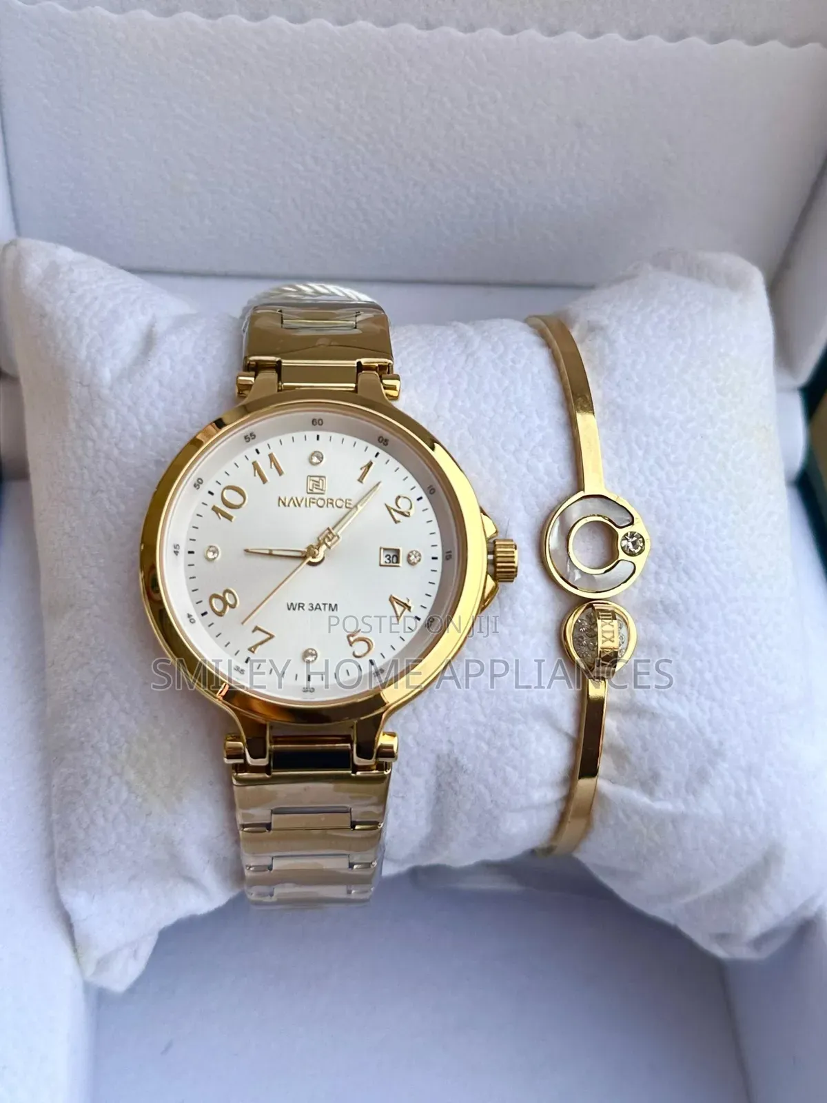 Naviforce Ladies' Fashionable Classy Watch With Bracelet