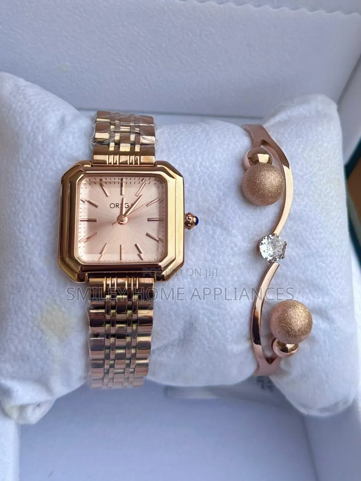 Women's Orsga Classy Analog Wrist Watch With a Bracelet