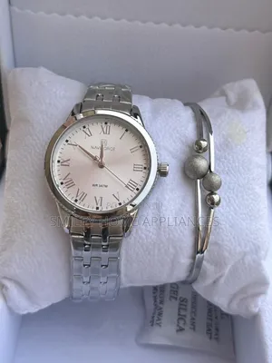 Naviforce Women's Wrist Watch With a Bracelet New Edition