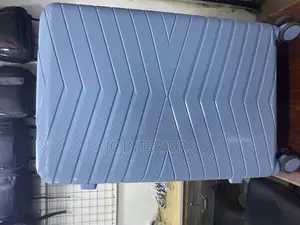 Blue v- Patterns Suit Cases