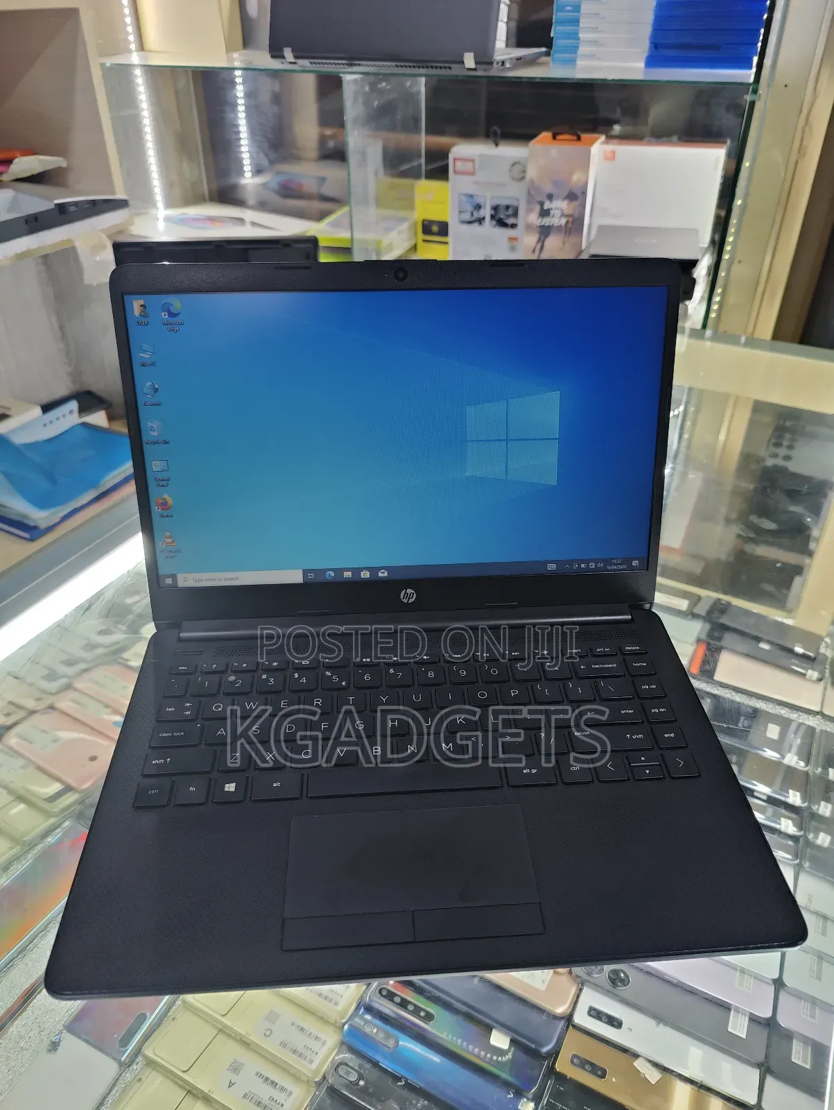 New Laptop HP 14z 4GB AMD Ryzen 3 HDD+SSD 128GB