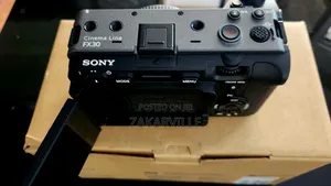 Sony Fx30 Digital Cinema Camera (Ilme-Fx30b)
