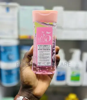 Photo - Medix 5.5 Vitamin C + Bulgarian Rose Instant Hydration Oil