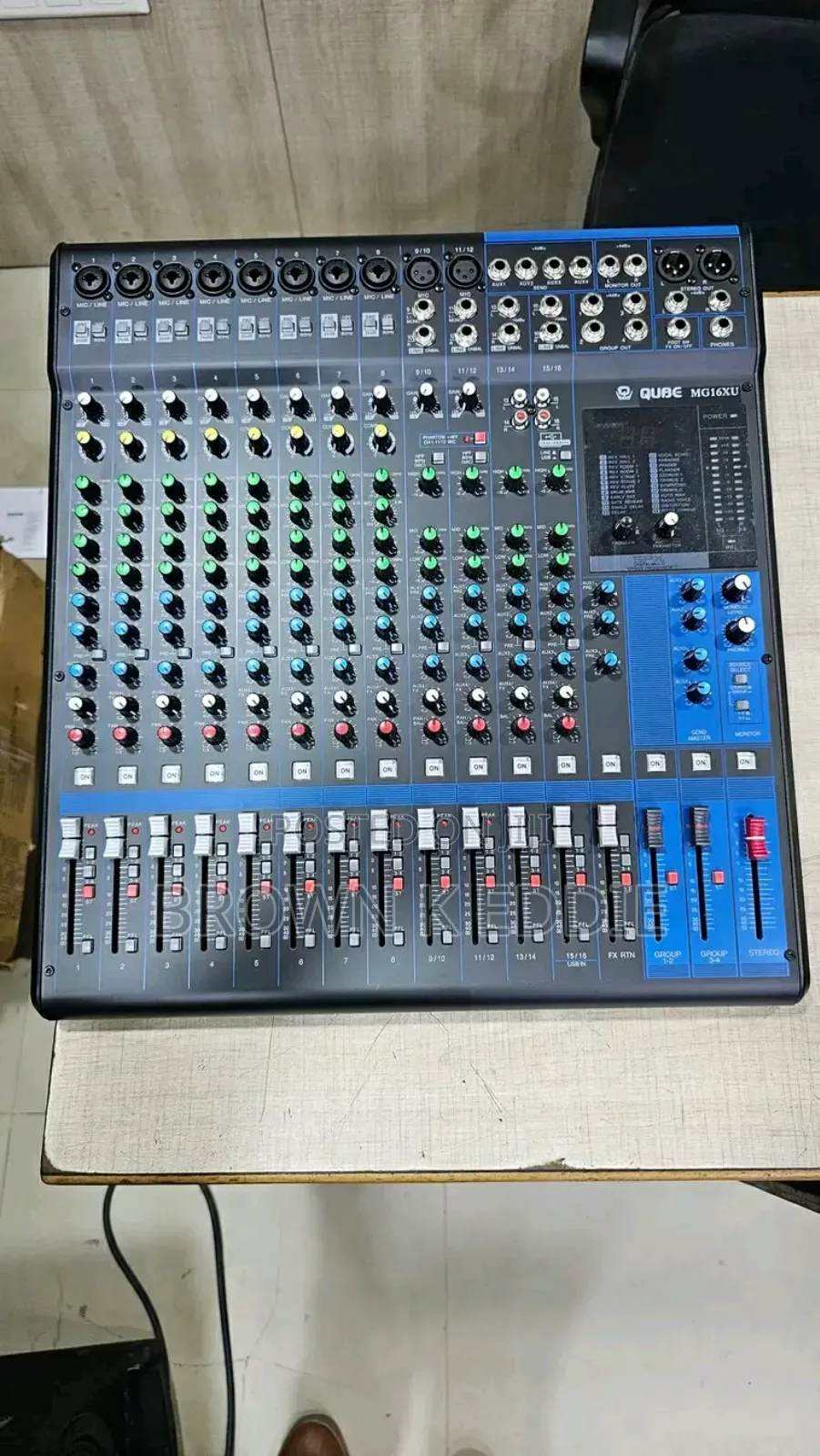 Yamaha 16-Channel Mixing Console