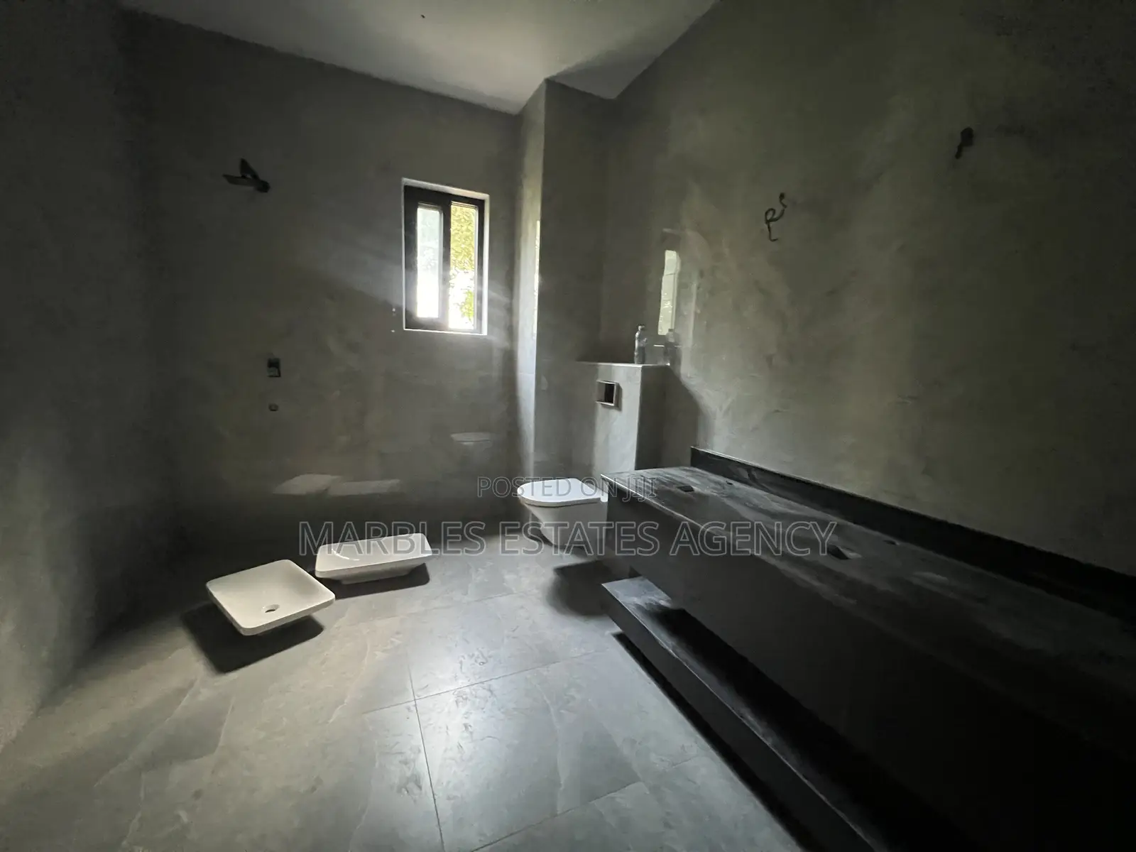 5bdrm Townhouse/Terrace in Kololo, Central Division for sale