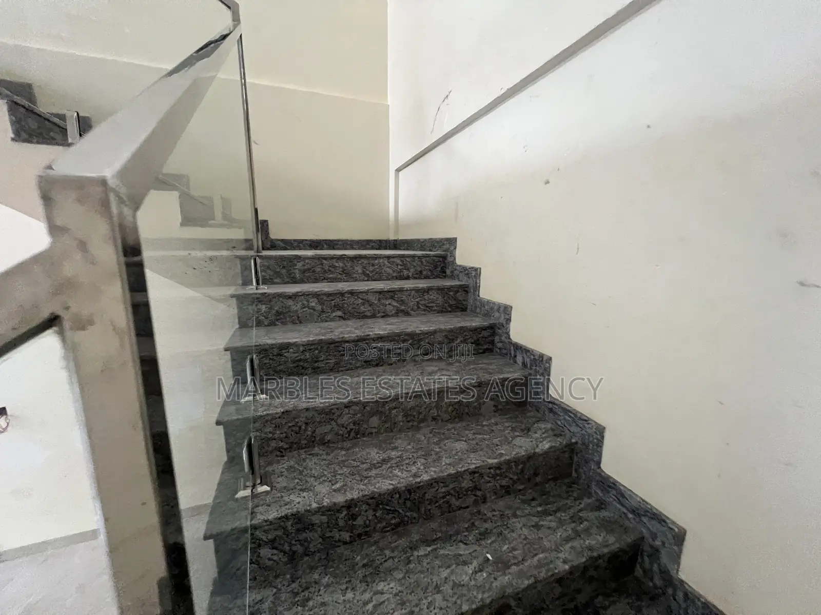 5bdrm Townhouse/Terrace in Kololo, Central Division for sale