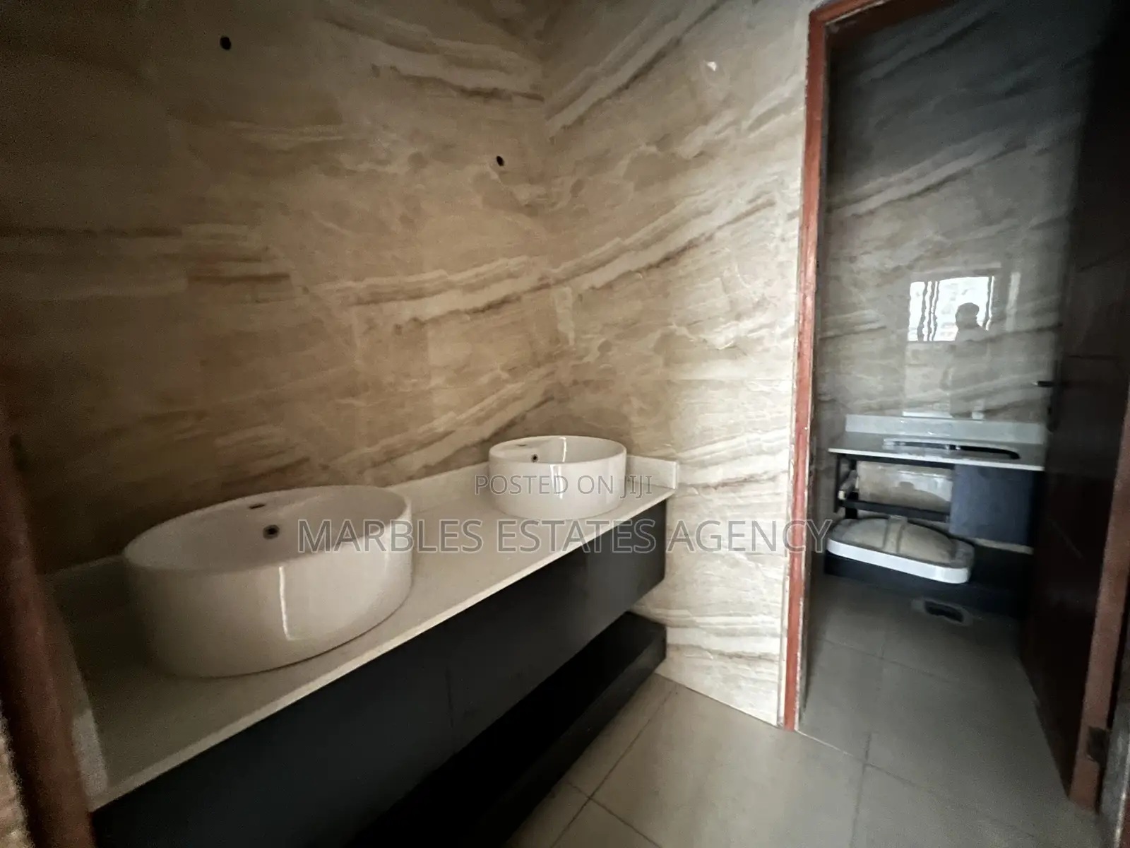 5bdrm Townhouse/Terrace in Kololo, Central Division for sale
