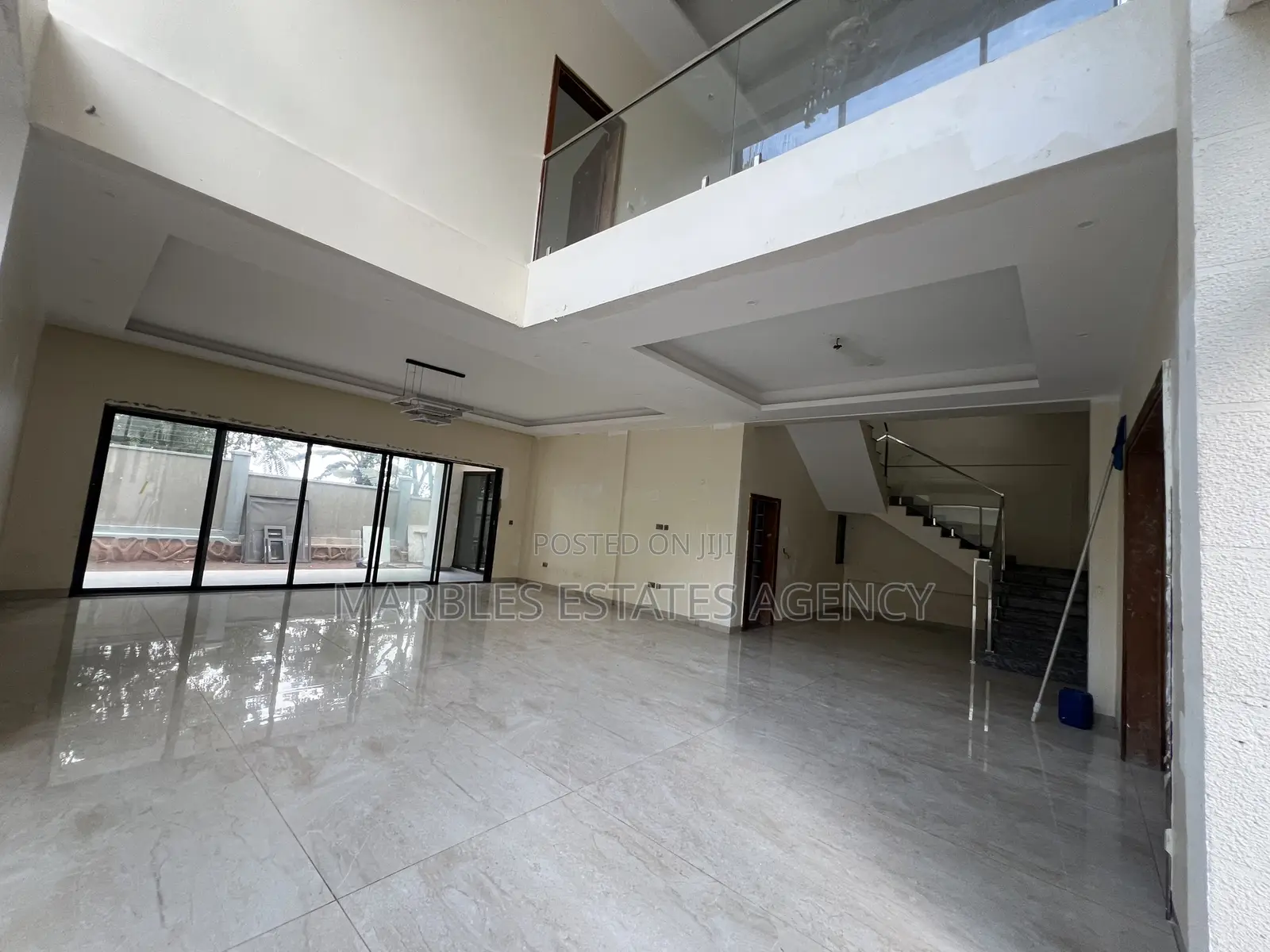 5bdrm Townhouse/Terrace in Kololo, Central Division for sale