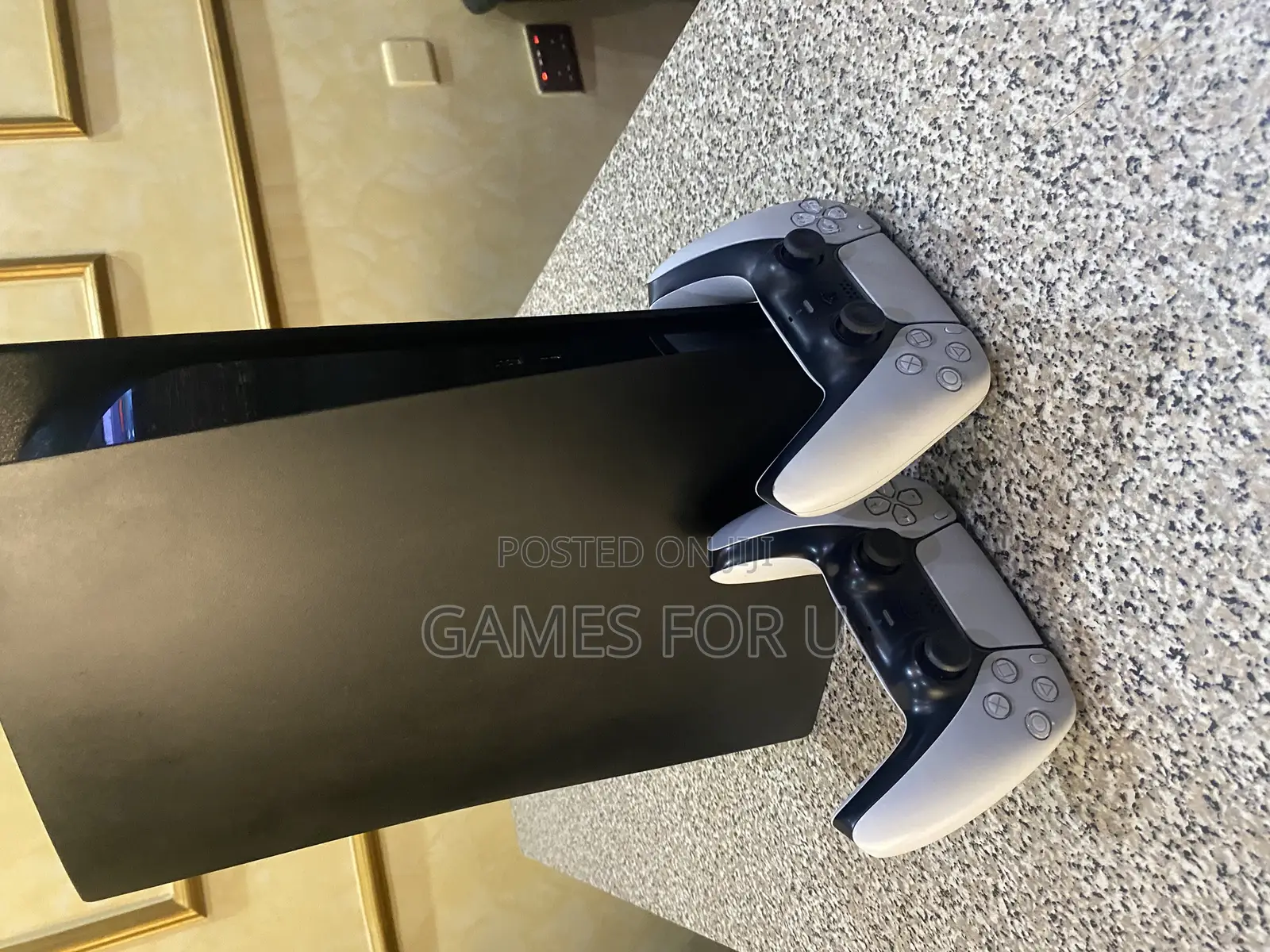 Uk Used Ps5 Digital Wuth 2 Pads